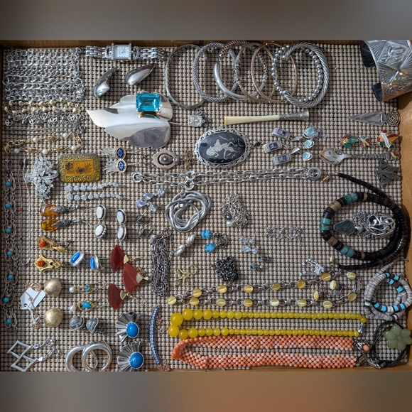 7 Months of Jewelry Hunting!  8/15 @5pm (18+ Only) - Picture 6 of 16